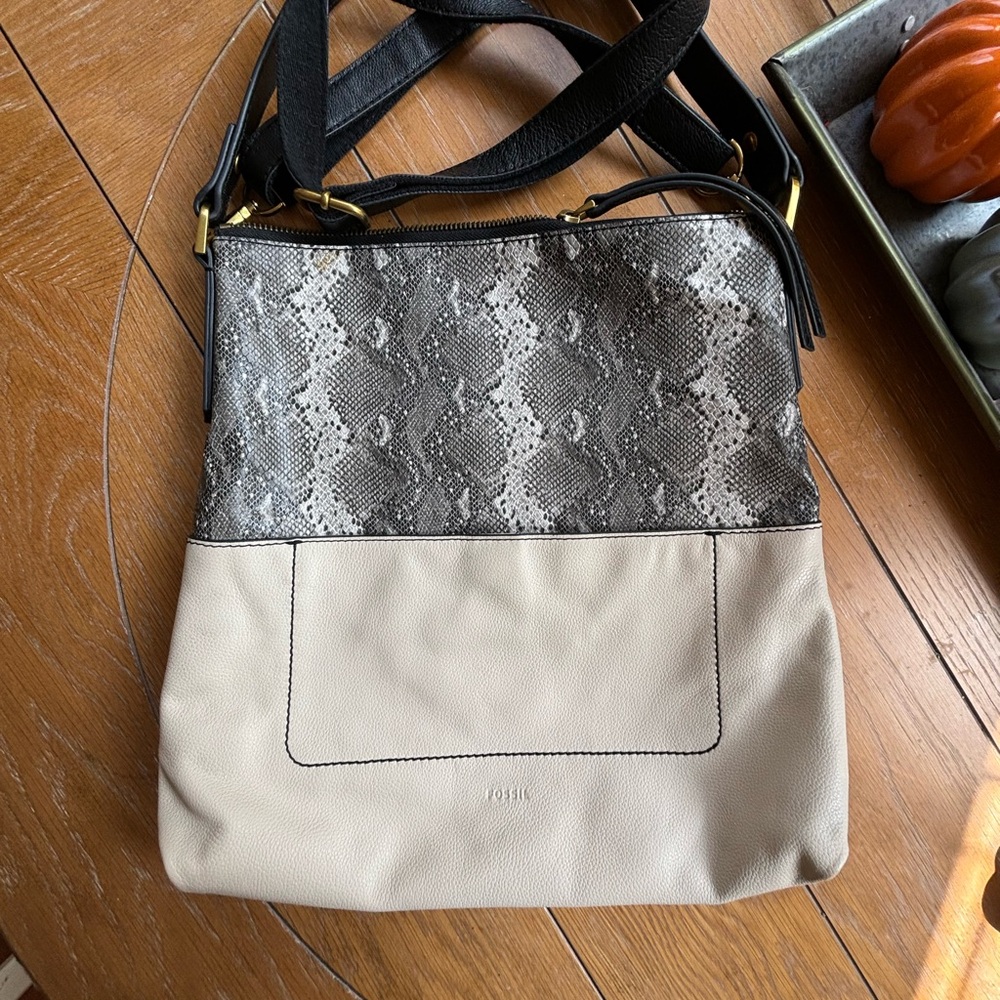 Fossil Amelia Python White Leather Black Hobo Crossbody